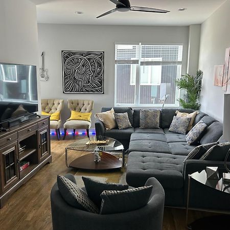 Luxury Townhome Skyline Views Mins To Dt Nashville Luaran gambar