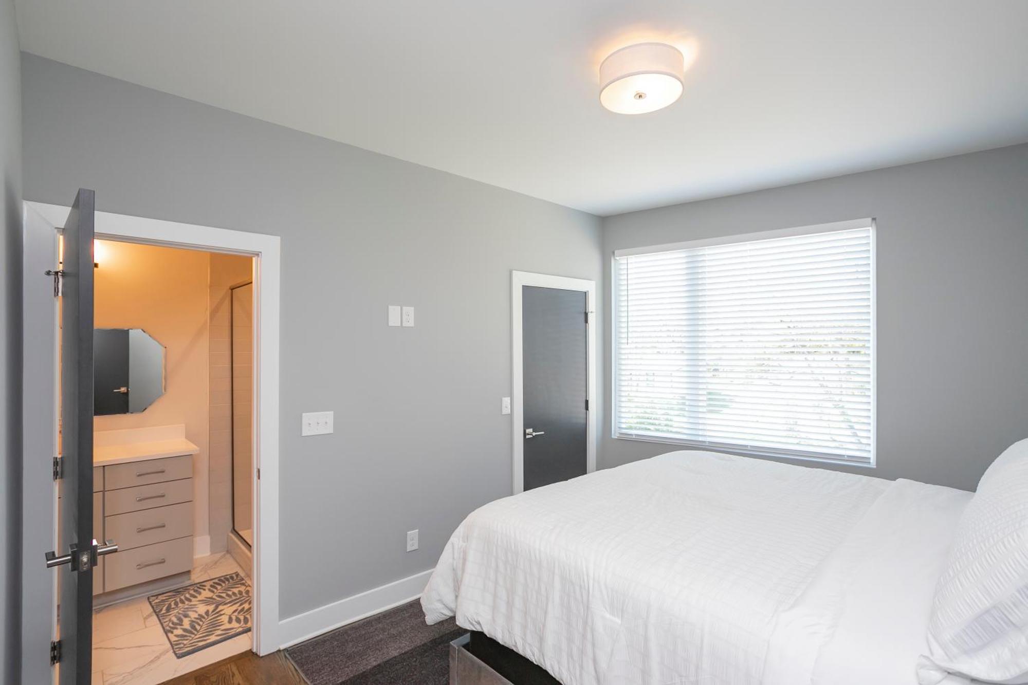 Luxury Townhome Skyline Views Mins To Dt Nashville Luaran gambar