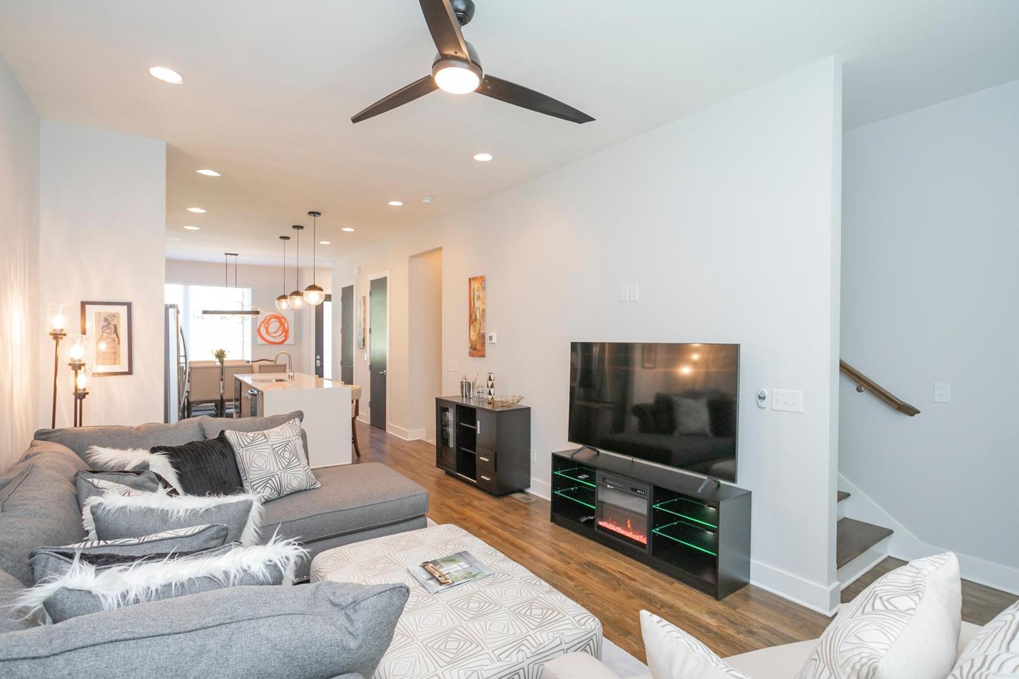 Luxury Townhome Skyline Views Mins To Dt Nashville Luaran gambar