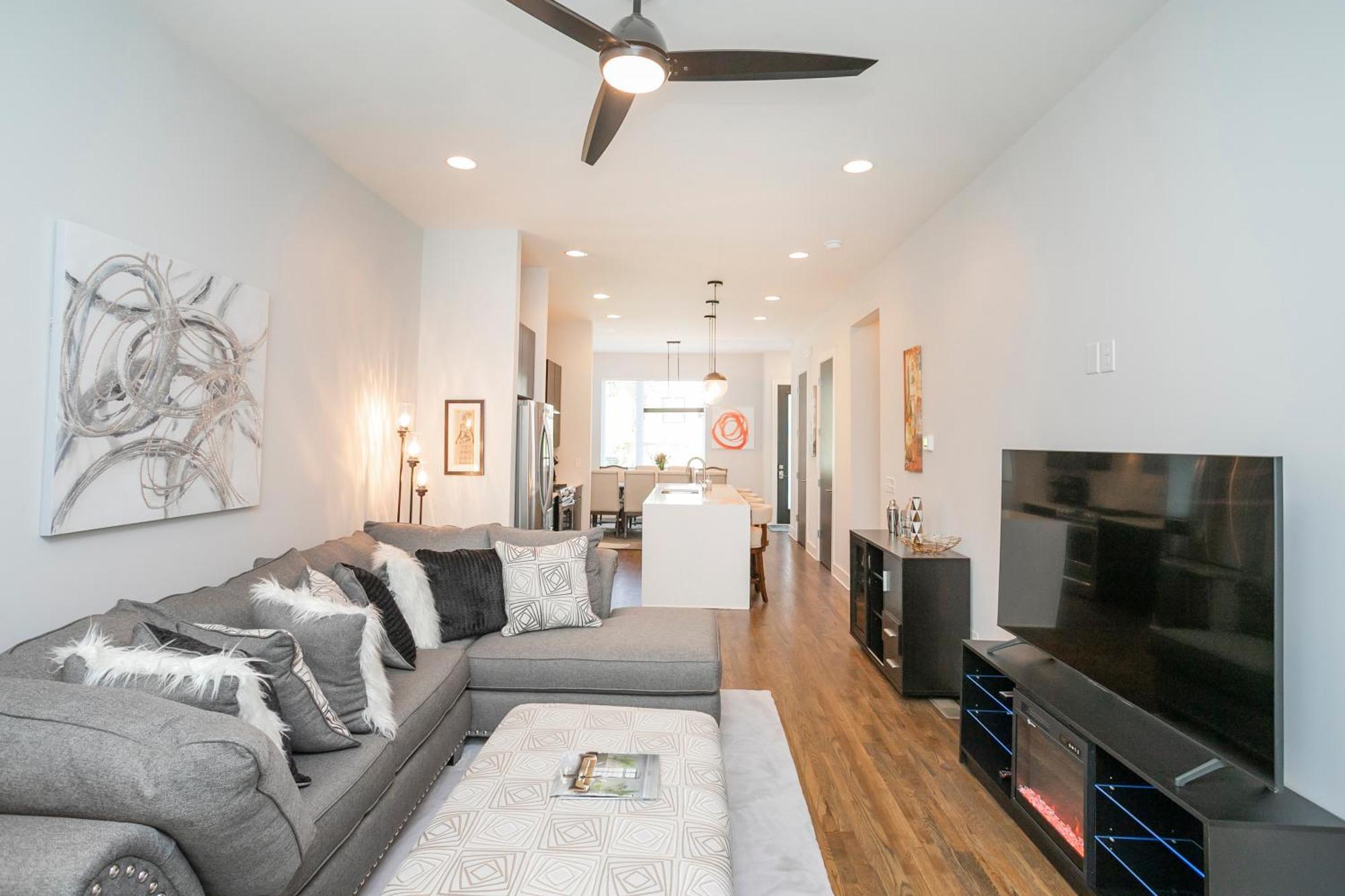 Luxury Townhome Skyline Views Mins To Dt Nashville Luaran gambar
