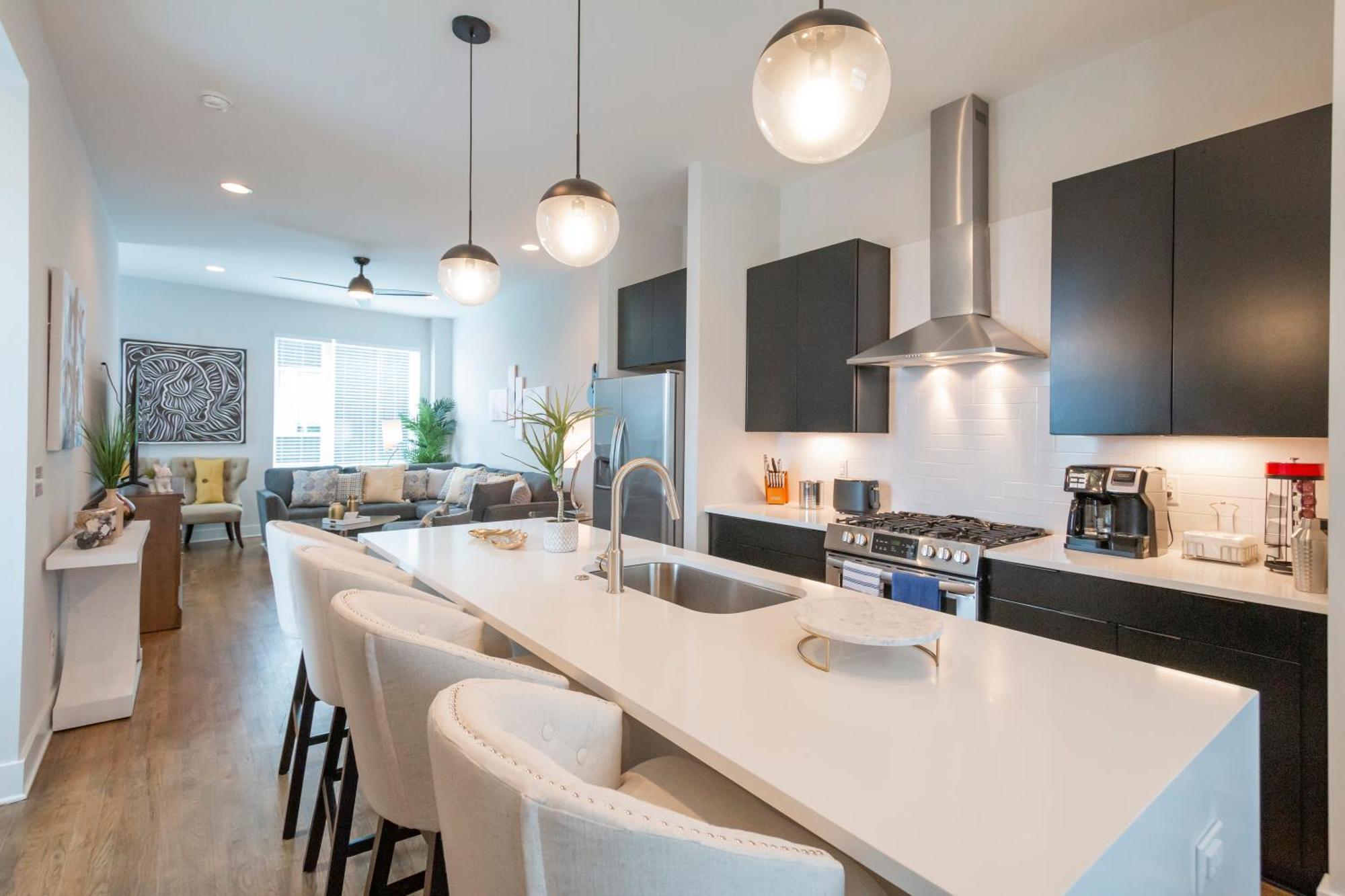 Luxury Townhome Skyline Views Mins To Dt Nashville Luaran gambar